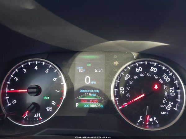 2021 TOYOTA RAV4 XLE — I7