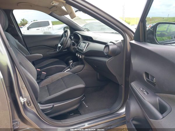 2019 NISSAN KICKS S — I5
