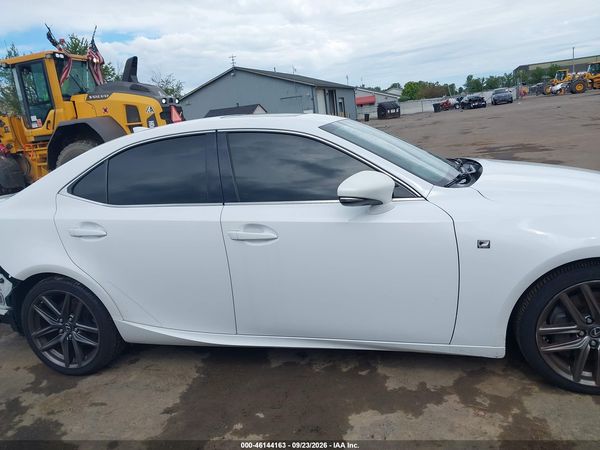 2017 LEXUS IS 300 — I116