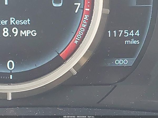 2017 LEXUS IS 300 — I118