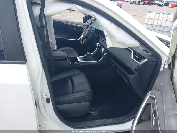 2019 TOYOTA RAV4 XLE PREMIUM — I5