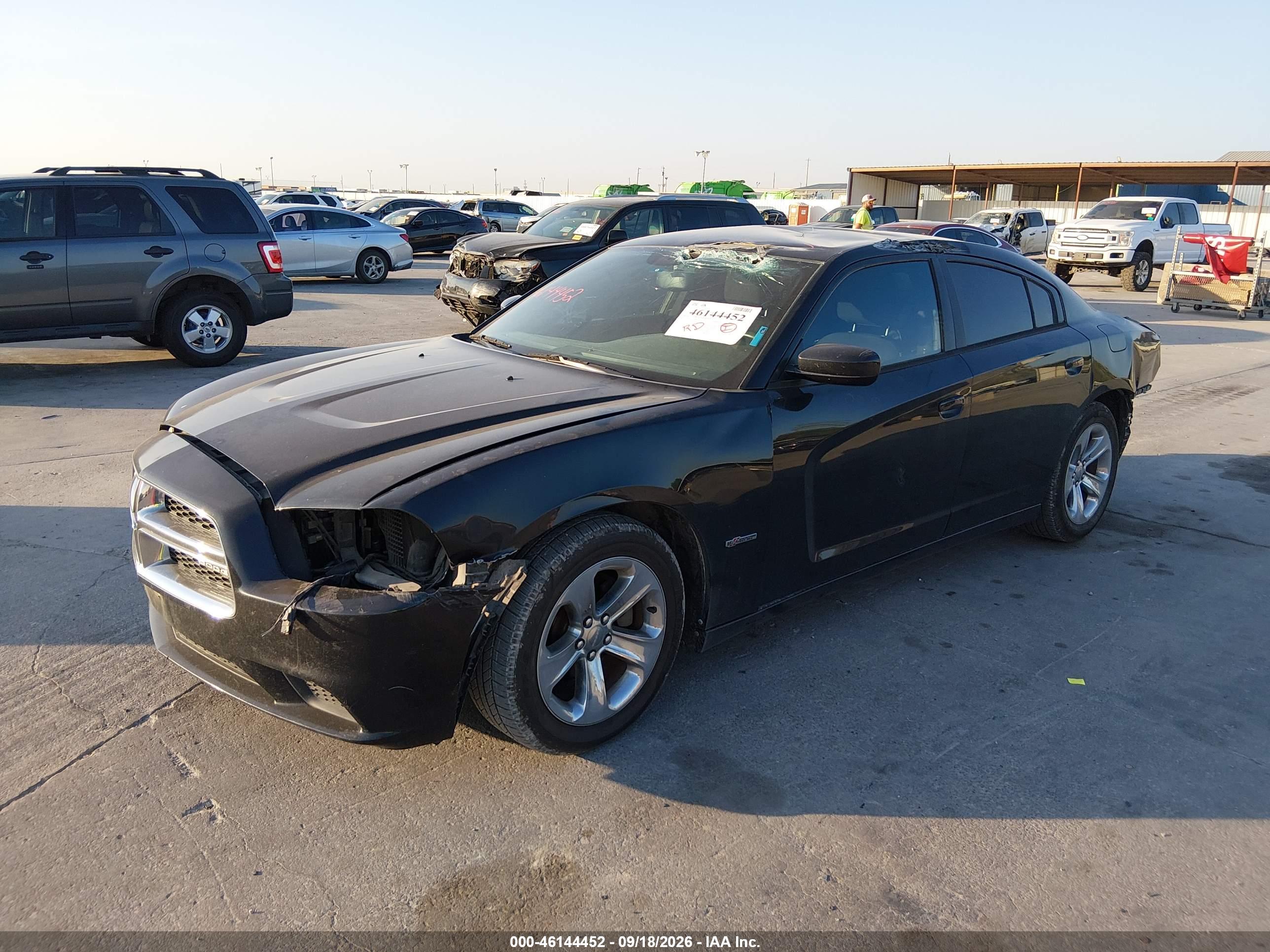 2014 DODGE CHARGER SE — I2