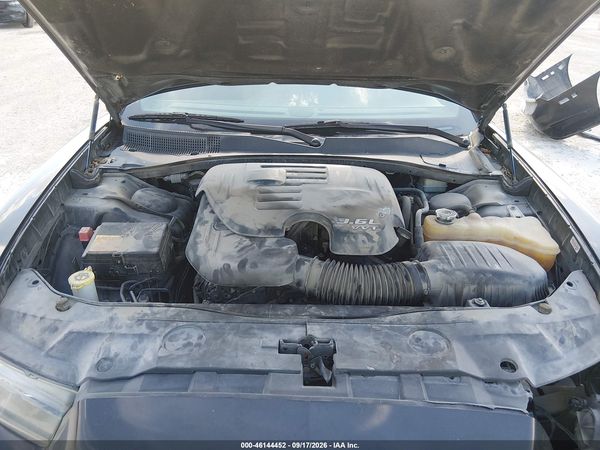 2014 DODGE CHARGER SE — I10