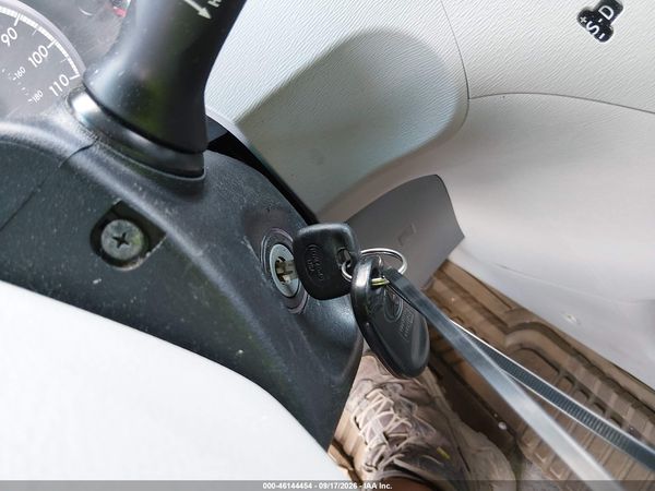 2013 TOYOTA SIENNA LE V6 8 PASSENGER — I11