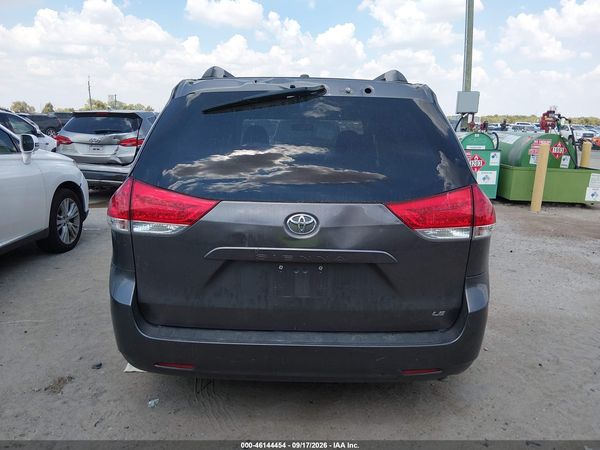 2013 TOYOTA SIENNA LE V6 8 PASSENGER — I119