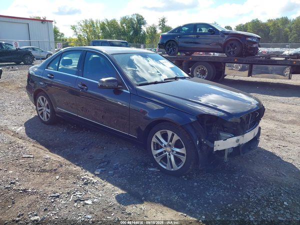 2012 MERCEDES-BENZ C 300 LUXURY 4MATIC — I1