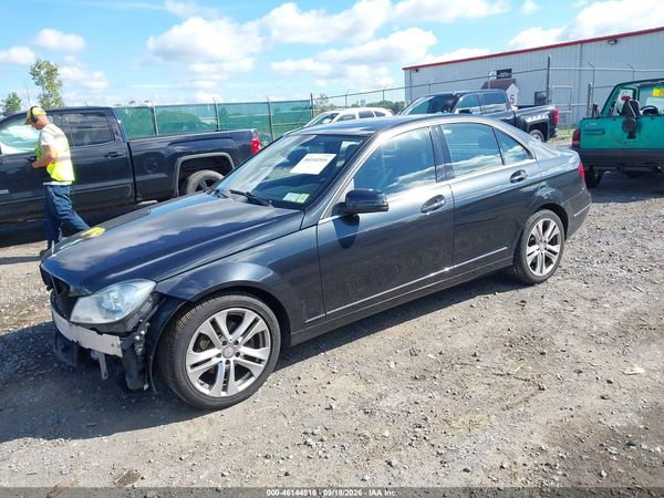 2012 MERCEDES-BENZ C 300 — I2
