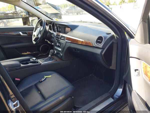 2012 MERCEDES-BENZ C 300 LUXURY 4MATIC — I5