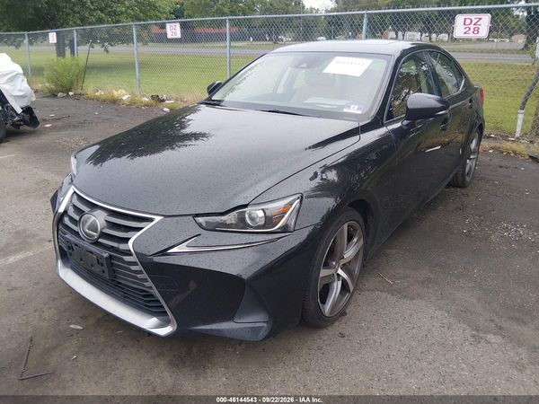 2017 LEXUS IS 300 — I2