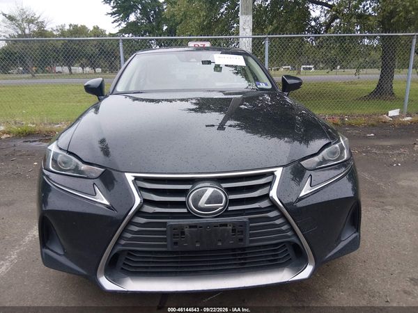 2017 LEXUS IS 300 — I115