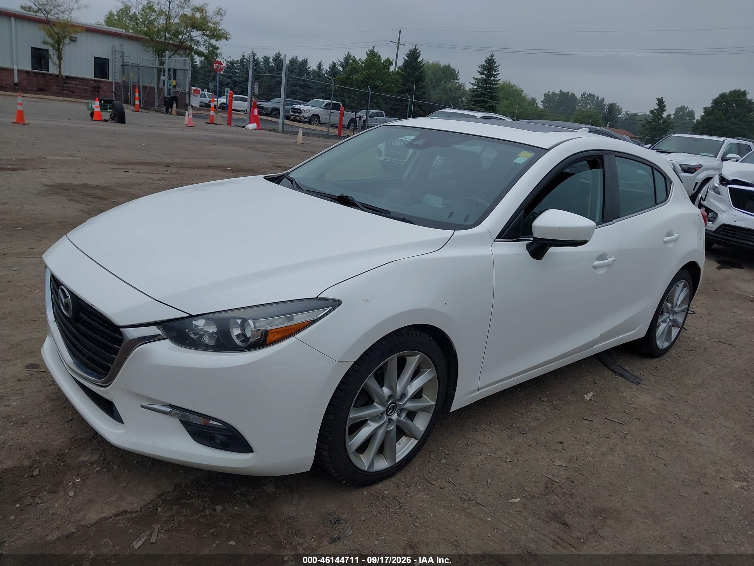 2017 MAZDA MAZDA3 GRAND TOURING — I2