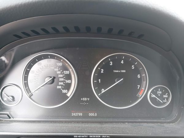 2013 BMW 528I XDRIVE — I7