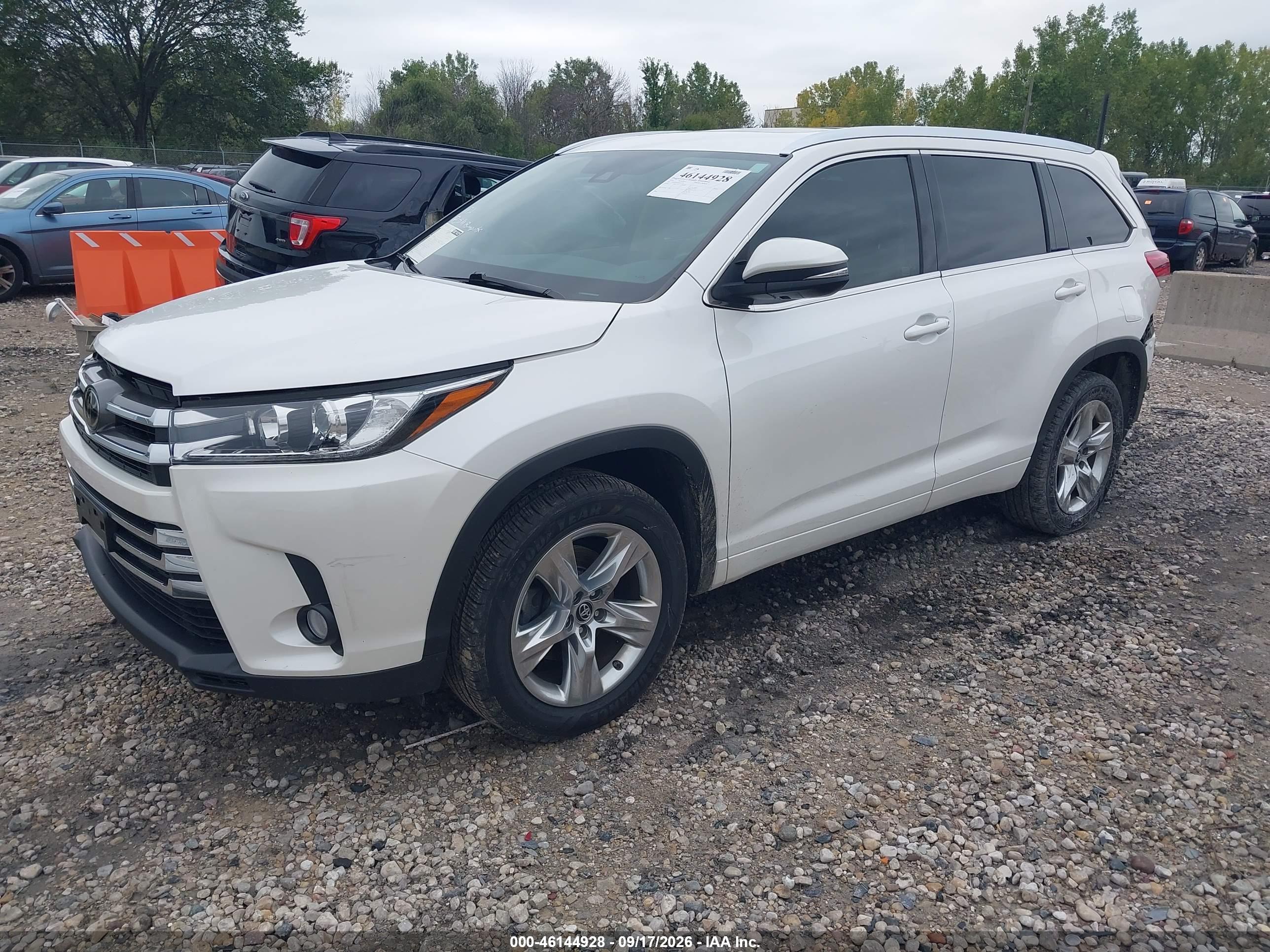 2018 TOYOTA HIGHLANDER LIMITED — I2
