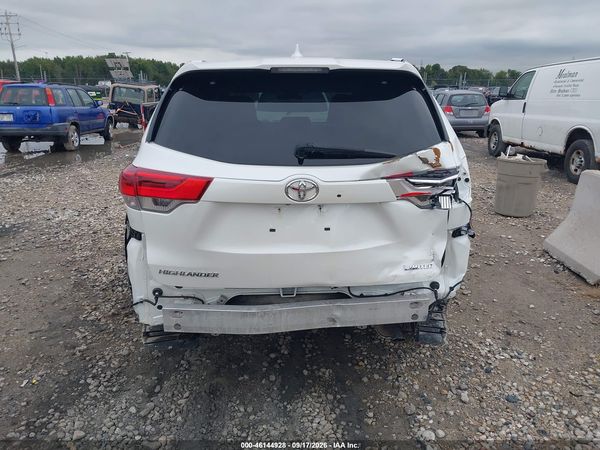2018 TOYOTA HIGHLANDER LIMITED — I119