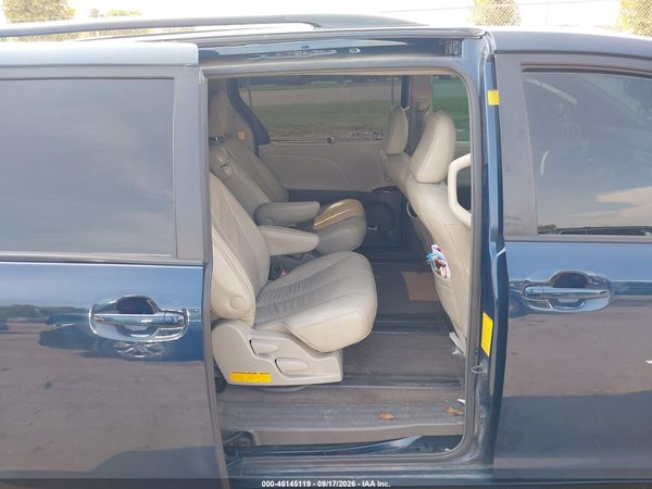 2012 TOYOTA SIENNA XLE V6 8 PASSENGER — I8