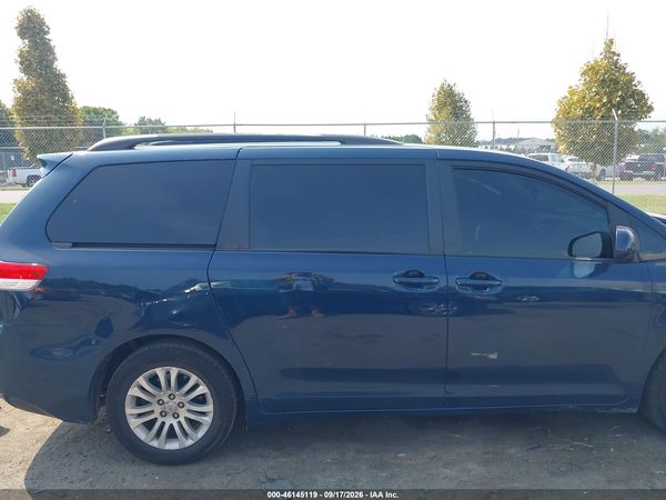 2012 TOYOTA SIENNA XLE V6 8 PASSENGER — I116