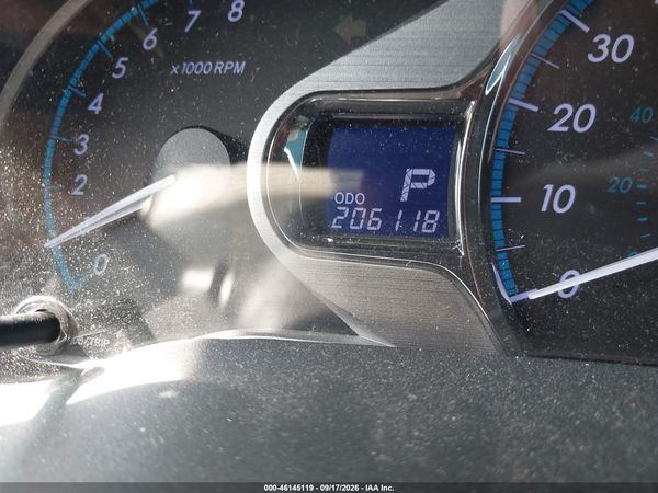 2012 TOYOTA SIENNA XLE V6 8 PASSENGER — I118