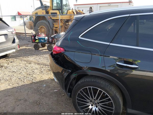 2025 MERCEDES-BENZ GLC 300 SUV — I152