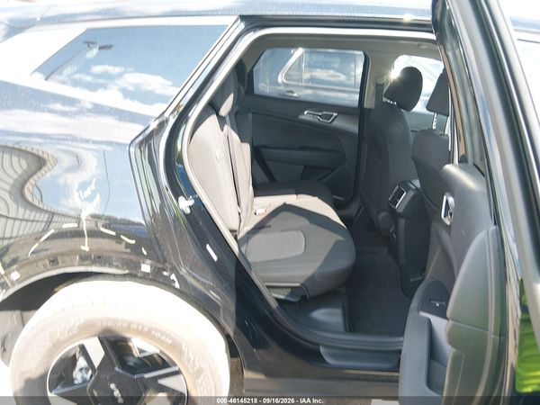 2027 KIA SPORTAGE LX — I8