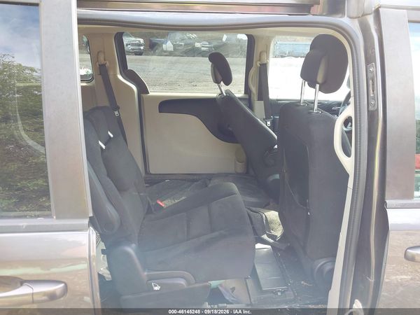 2015 DODGE GRAND CARAVAN SXT — I8