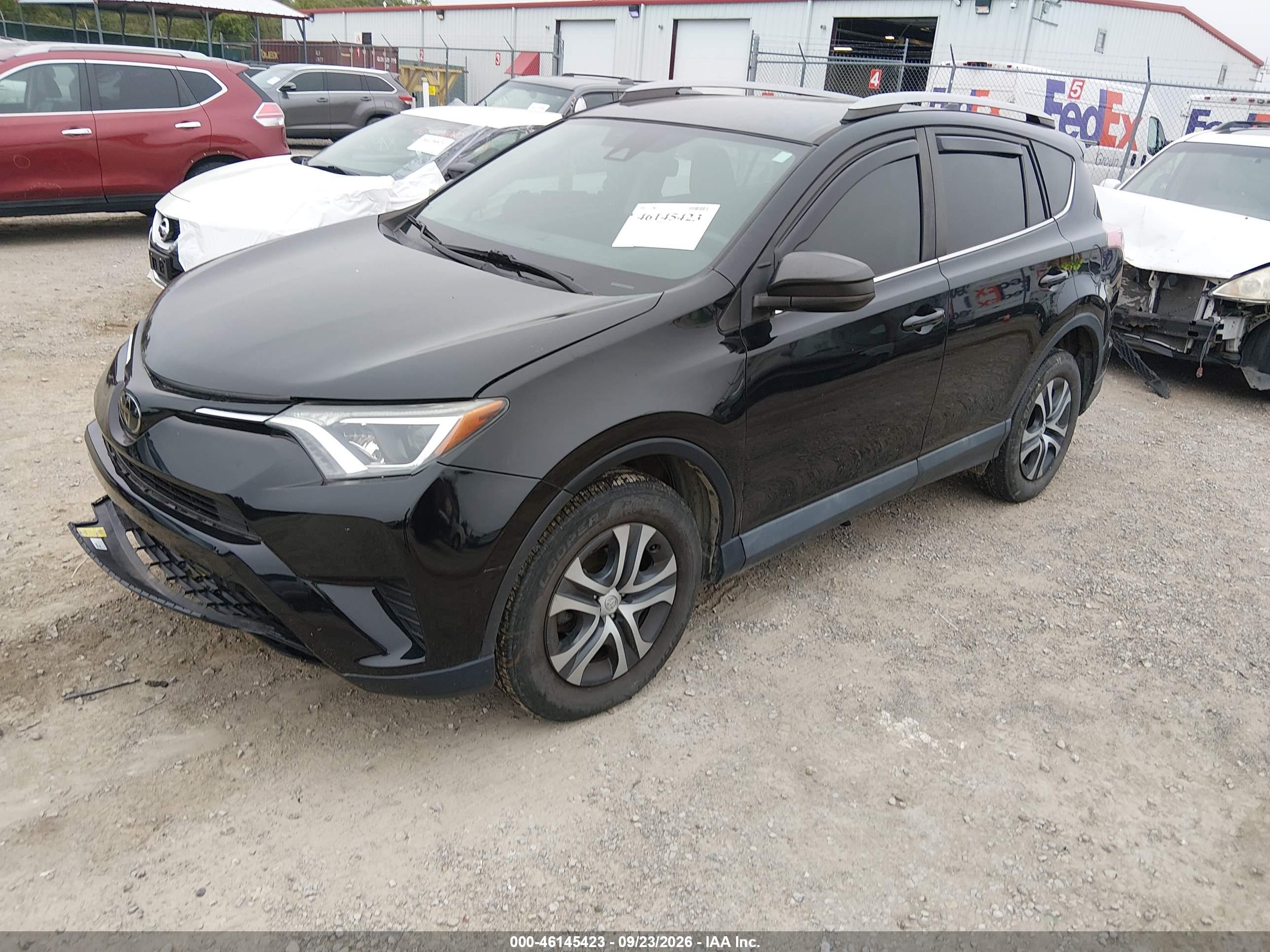 2017 TOYOTA RAV4 LE — I2