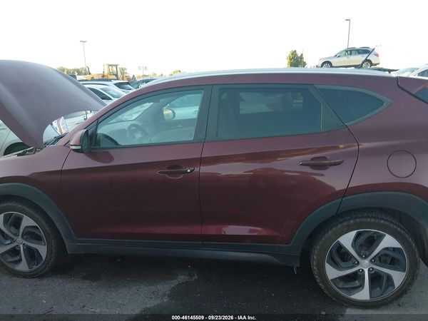 2016 HYUNDAI TUCSON SPORT — I6