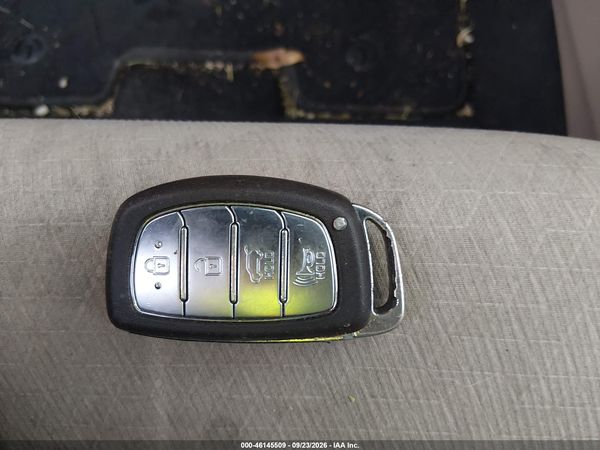 2016 HYUNDAI TUCSON SPORT — I11