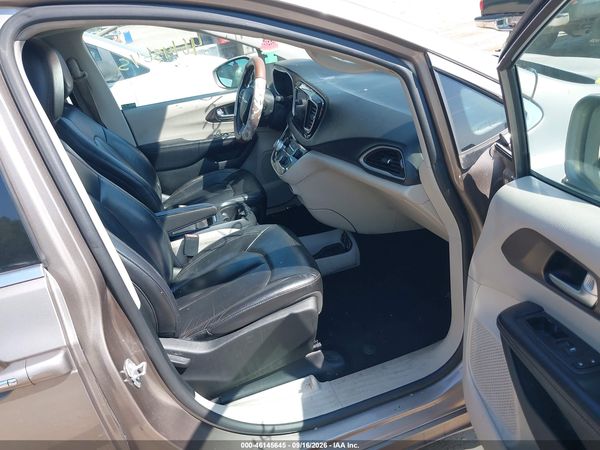 2017 CHRYSLER PACIFICA TOURING-L — I5