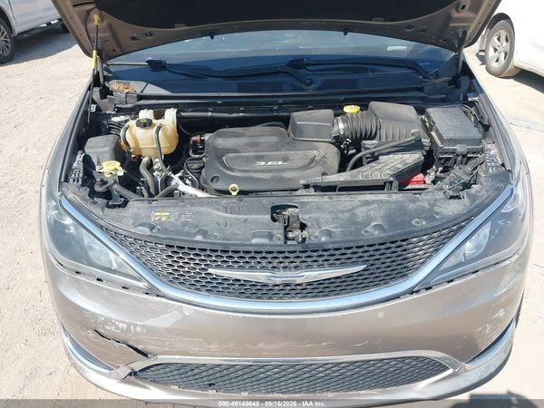 2017 CHRYSLER PACIFICA TOURING-L — I10