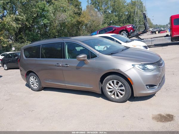 2017 CHRYSLER PACIFICA TOURING-L — I116