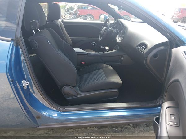 2022 DODGE CHALLENGER SXT — I5