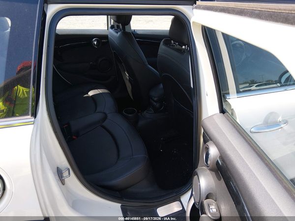2016 MINI HARDTOP COOPER S — I8