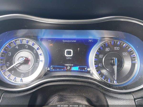 2020 CHRYSLER 300 LIMITED — I7
