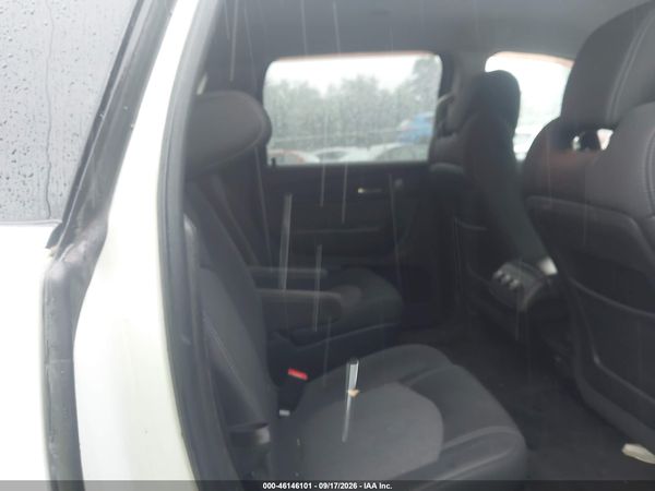 2015 CHEVROLET TRAVERSE 1LT — I8