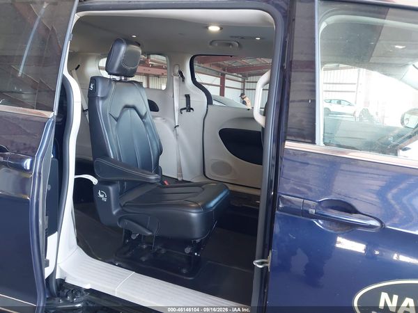 2020 CHRYSLER VOYAGER LXI — I8