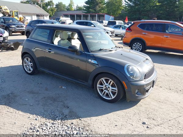 2012 MINI COOPER S — I1