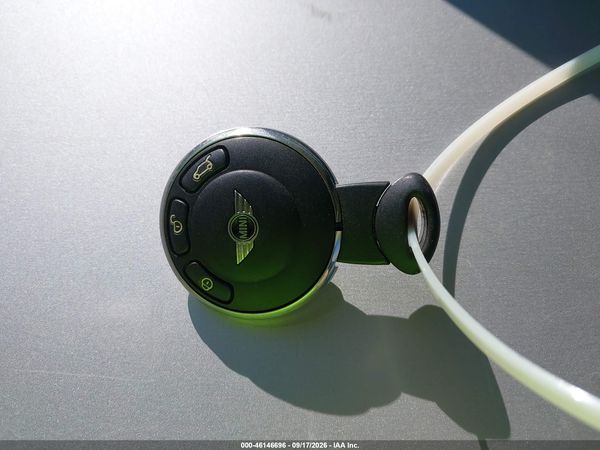 2012 MINI COOPER S — I11