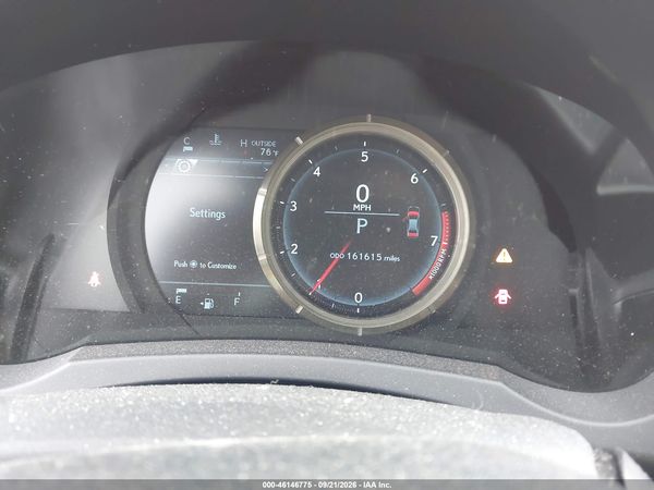 2016 LEXUS IS 300 — I7