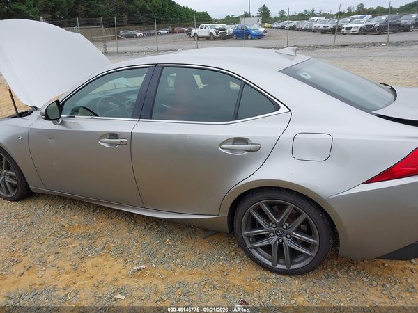 2016 LEXUS IS 300 — I13