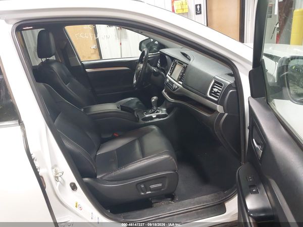 2019 TOYOTA HIGHLANDER XLE — I5