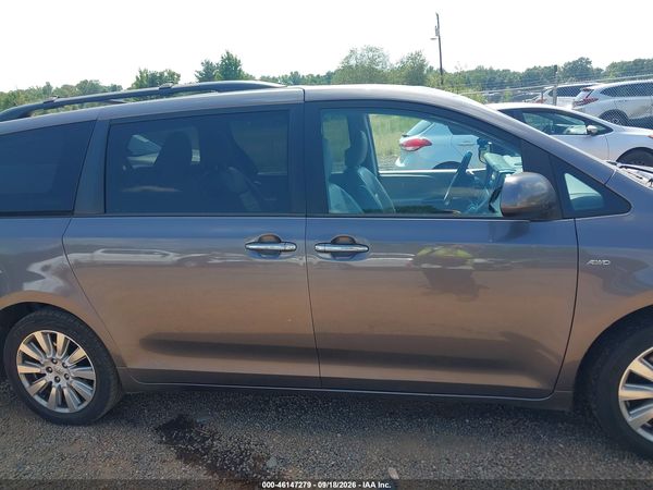 2017 TOYOTA SIENNA XLE 7 PASSENGER — I116