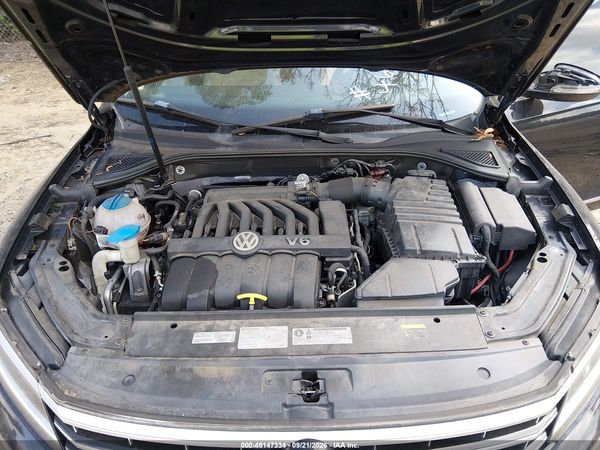 2017 VOLKSWAGEN PASSAT SEL PREMIUM — I10