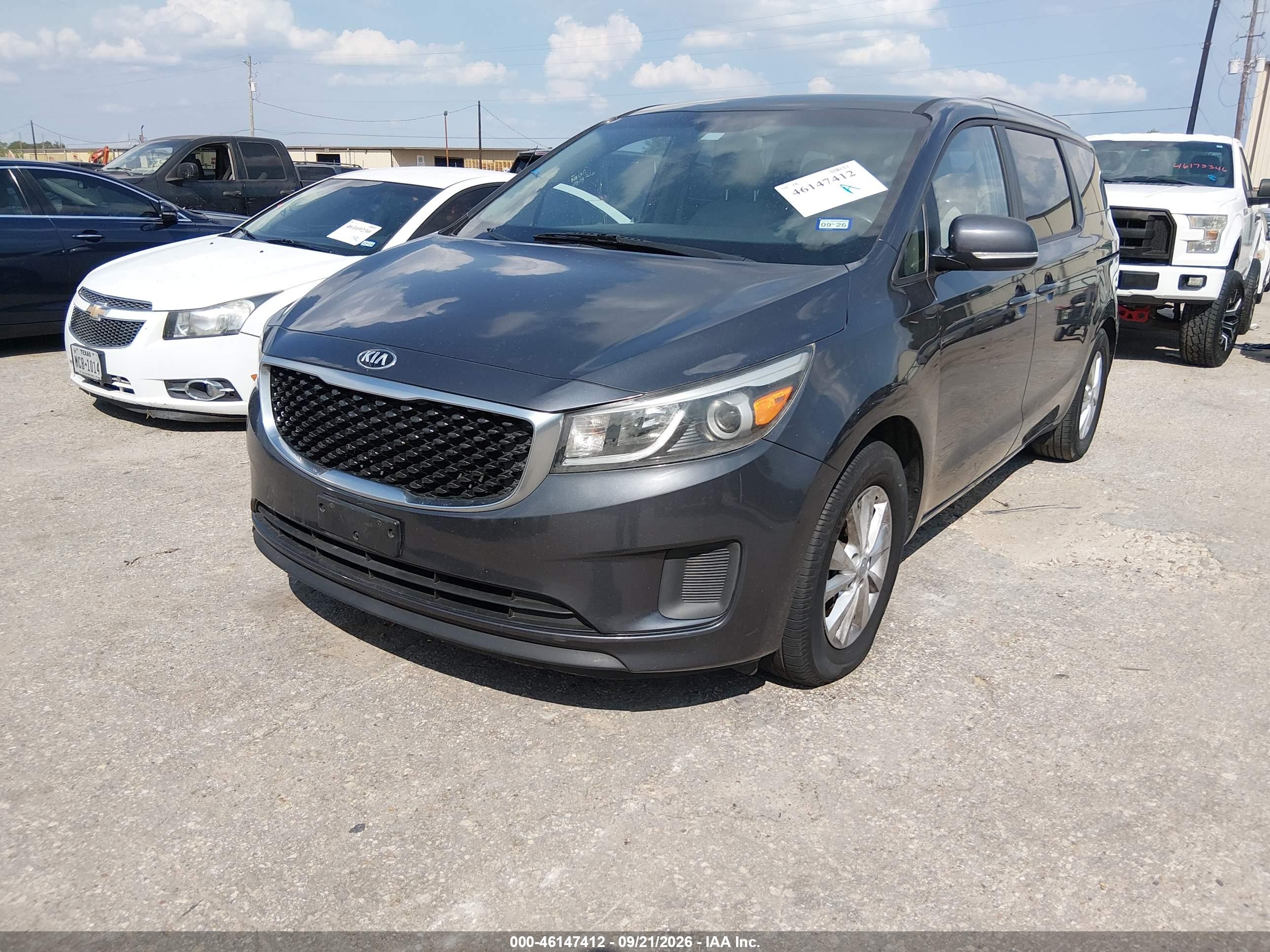 2016 KIA SEDONA LX — I2