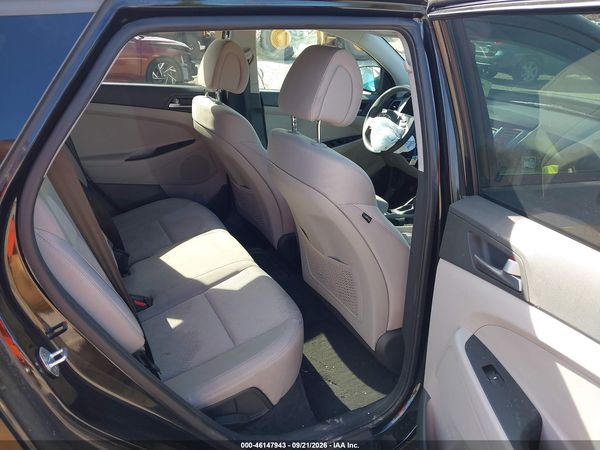 2016 HYUNDAI TUCSON SE — I8