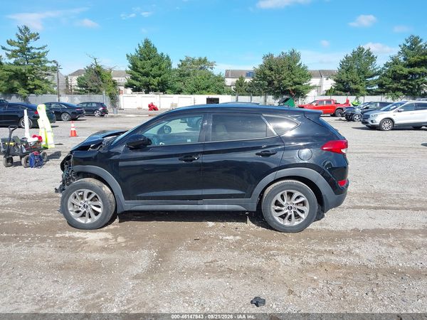 2016 HYUNDAI TUCSON SE — I117