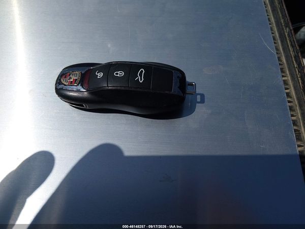 2016 PORSCHE 911 CARRERA — I11