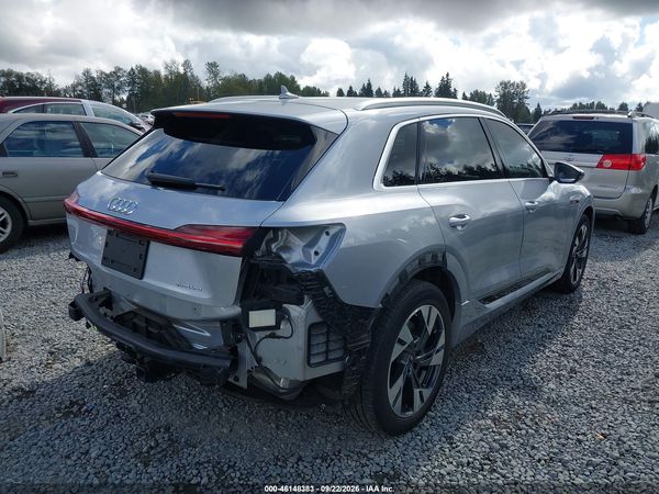 2022 AUDI E-TRON PREMIUM PLUS QUATTRO — I4
