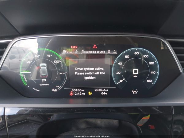 2022 AUDI E-TRON PREMIUM PLUS QUATTRO — I7