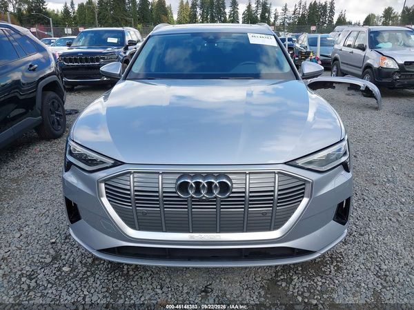 2022 AUDI E-TRON PREMIUM PLUS QUATTRO — I115