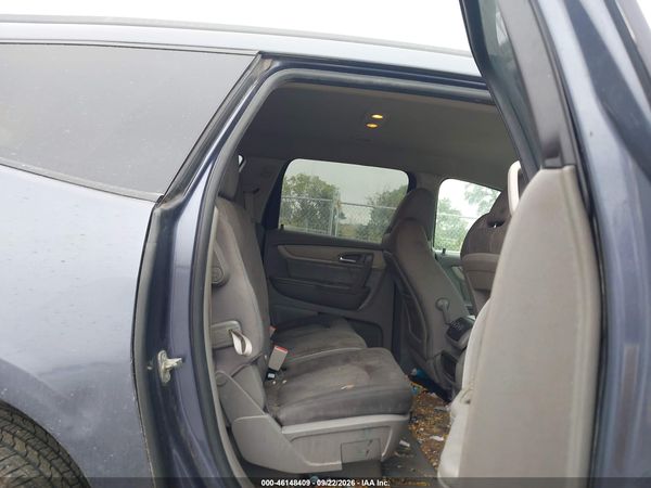 2014 CHEVROLET TRAVERSE LS — I8